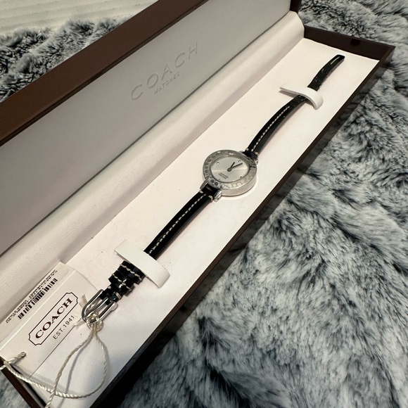 Coach Legacy Signature Western Silver Face Black Leather BandβοΈπ - Picture 2 of 9